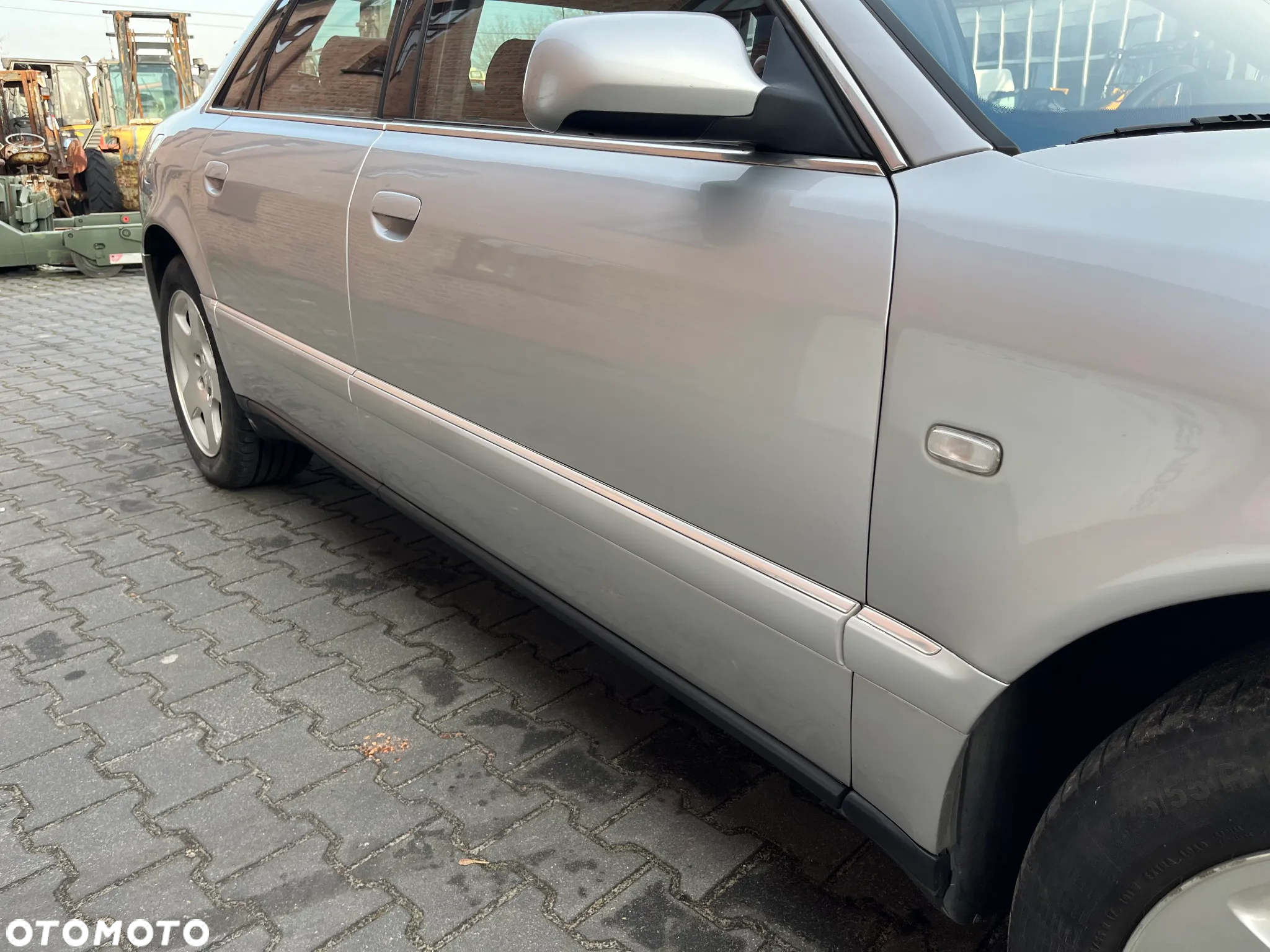 Audi A8 - 12