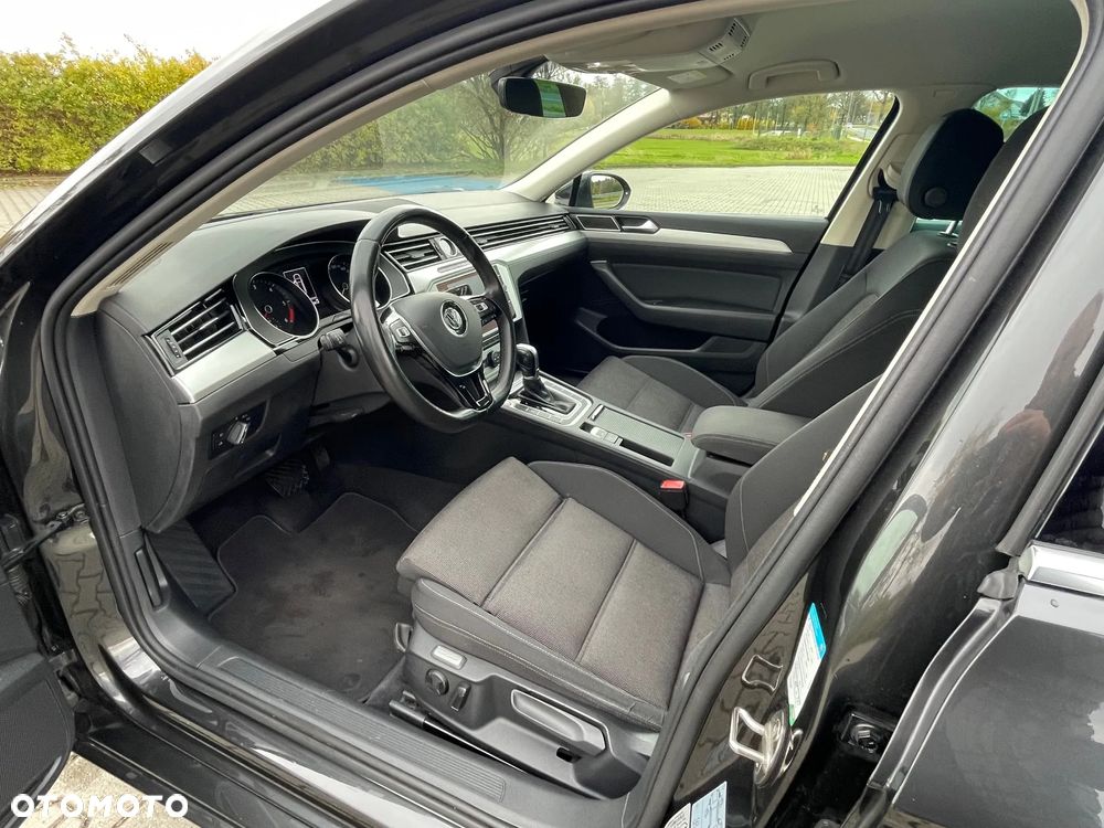 Volkswagen Passat 2.0 TDI (BlueMotion Technology) DSG Comfortline - 18