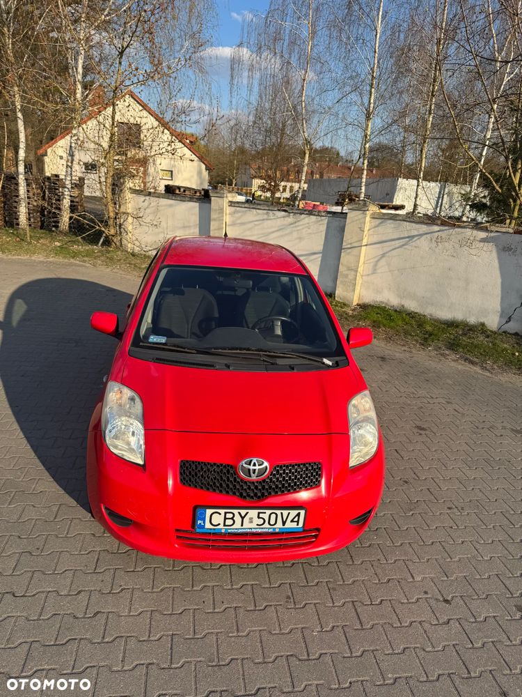 Toyota Yaris 1.3 Sol MM - 9