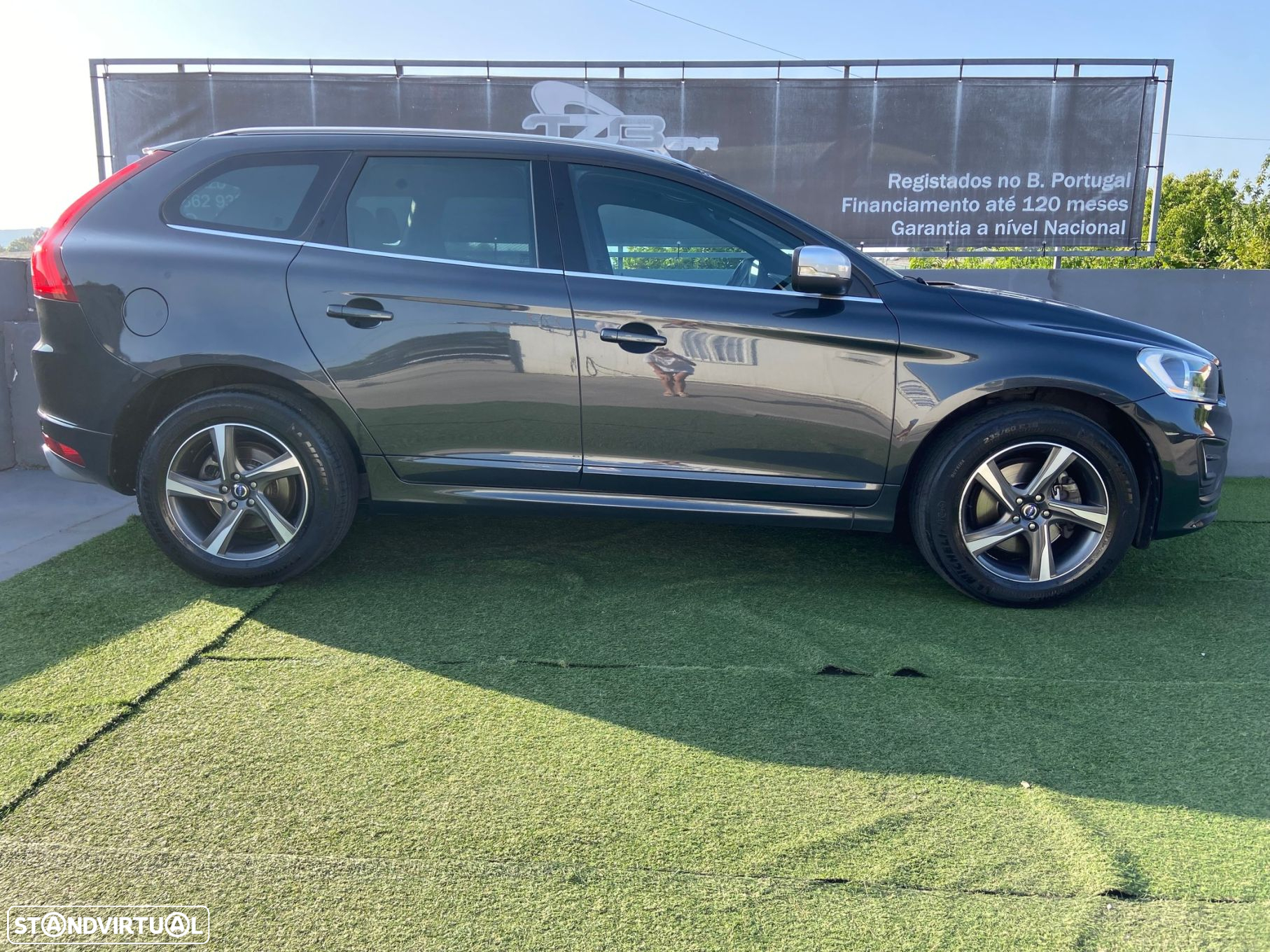 Volvo XC 60 2.0 D4 R-Design Momentum Geartronic - 4