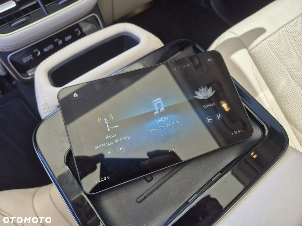 Mercedes-Benz GLS - 24