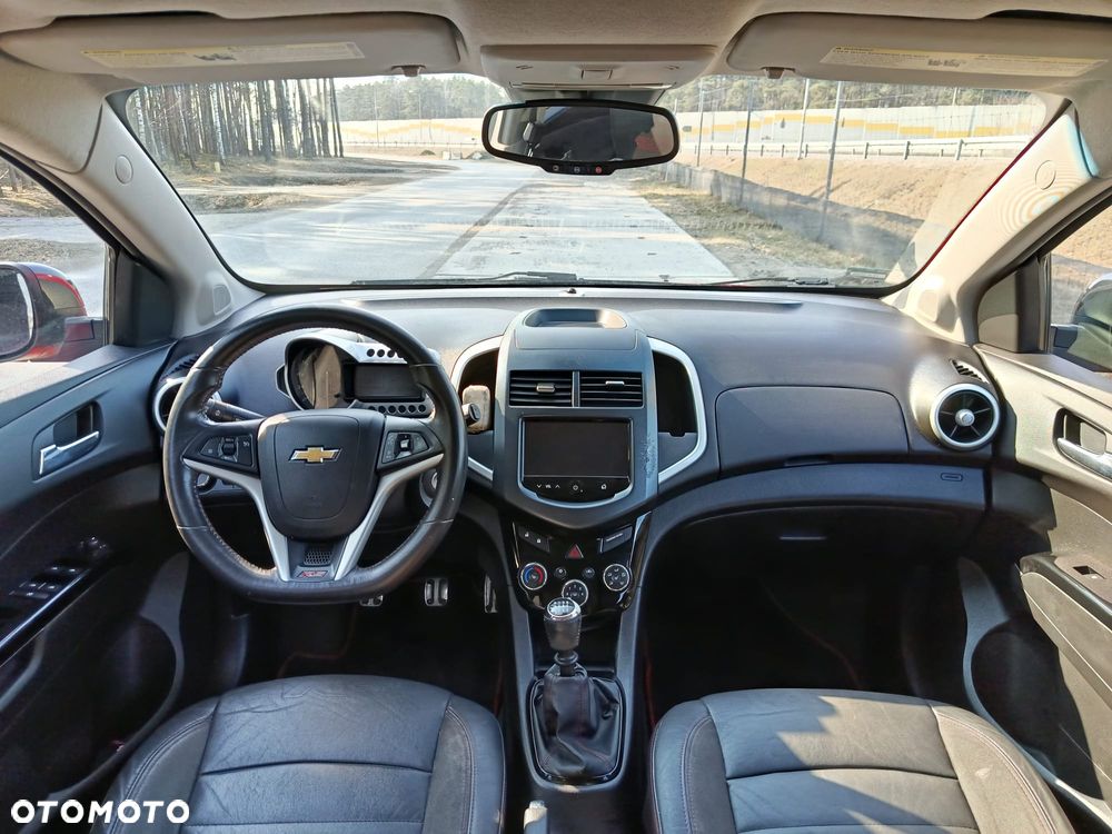 Chevrolet Aveo - 4