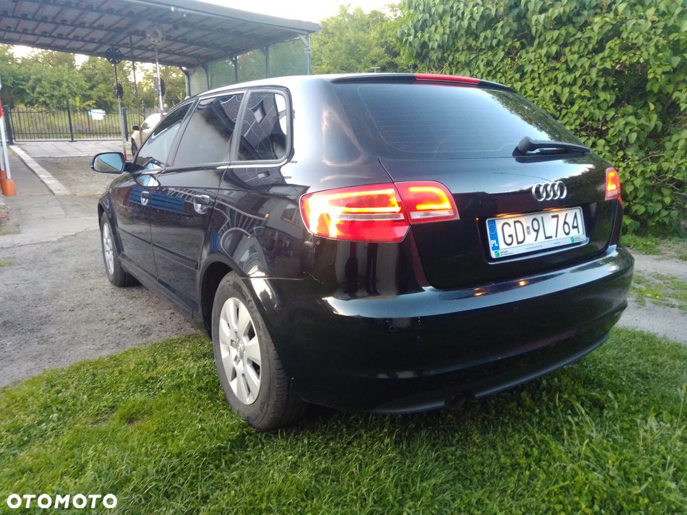 Audi A3 Sportback 1.6 TDI DPF Ambiente - 10