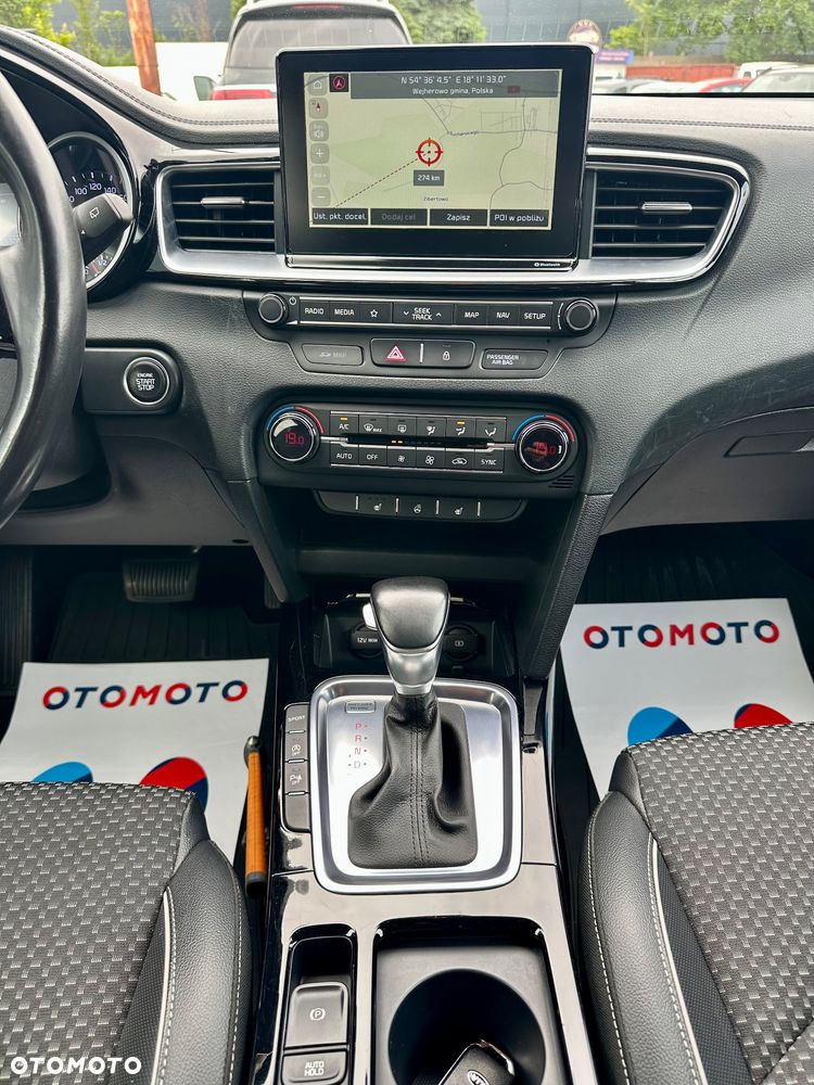 Kia Ceed 1.6 CRDi SCR L Business Line Plus DCT - 17