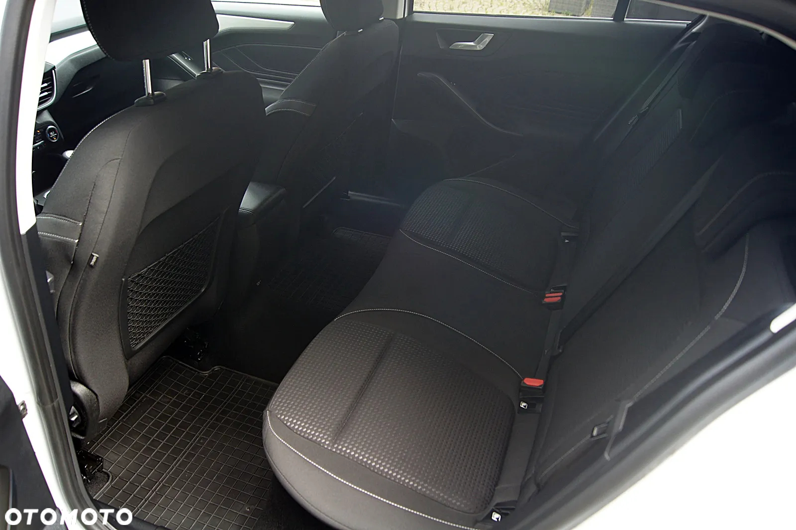 Ford Focus Turnier 1.5 EcoBlue Start-Stopp-System COOL&CONNECT - 29
