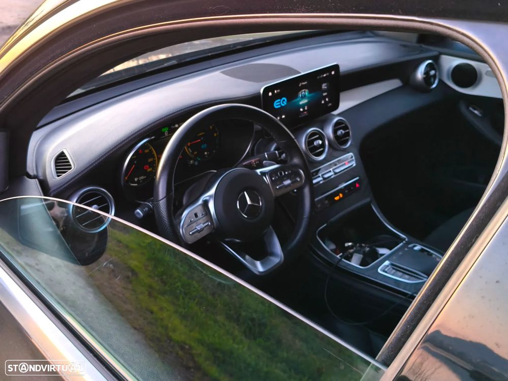 Mercedes-Benz GLC 300 de Coupe 4Matic 9G-TRONIC AMG Line - 3