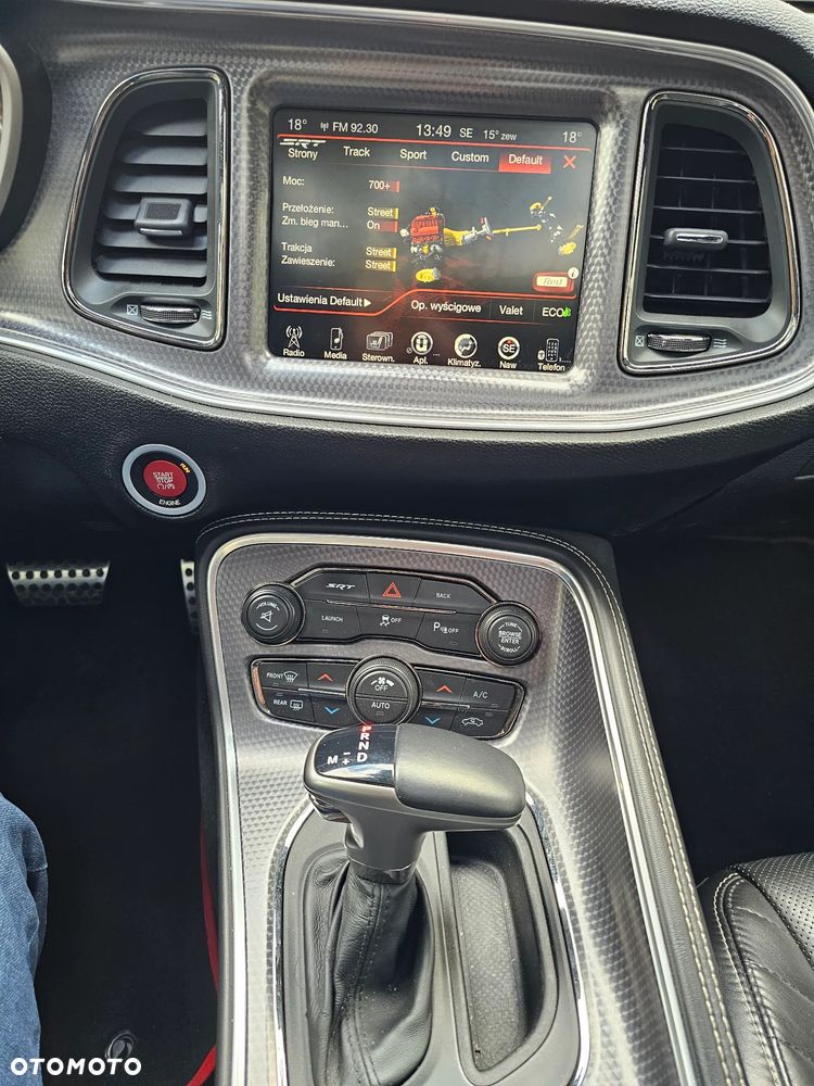 Dodge Challenger - 13