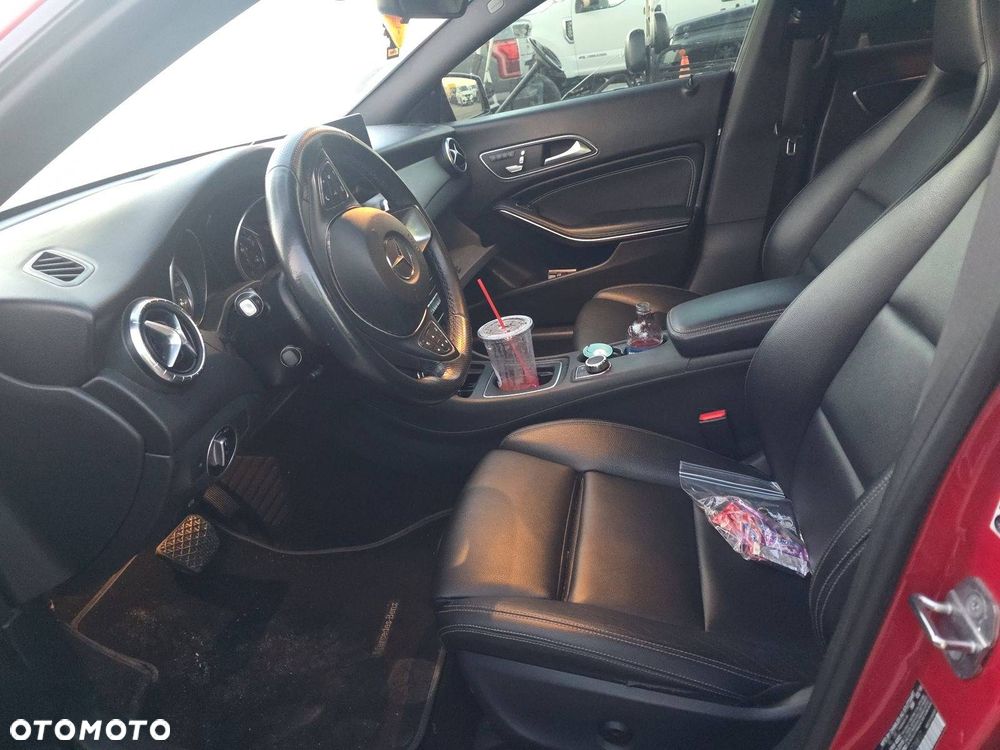 Mercedes-Benz CLA - 8