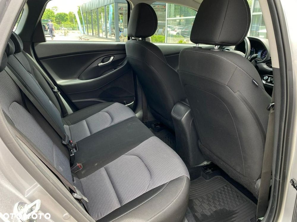Hyundai i30 1.5 DPI Modern - 32