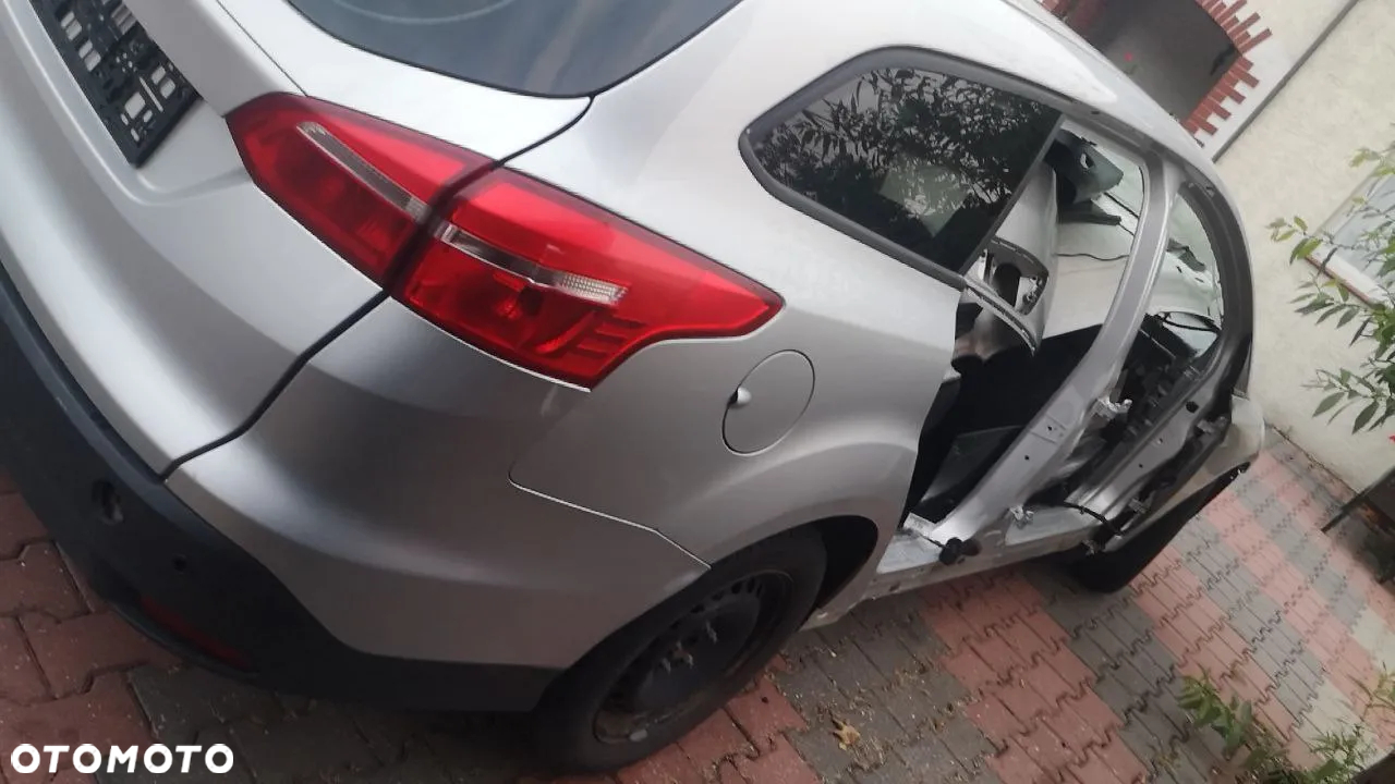 KAROSERIA DRZWI BŁOTNIK REFLEKTOR ZDERZAK FORD FOCUS MK3 III 2015 rok PO LIFT  (2010-2013/14 PRZED LIFT / 2014-> PO LIFT) - 5
