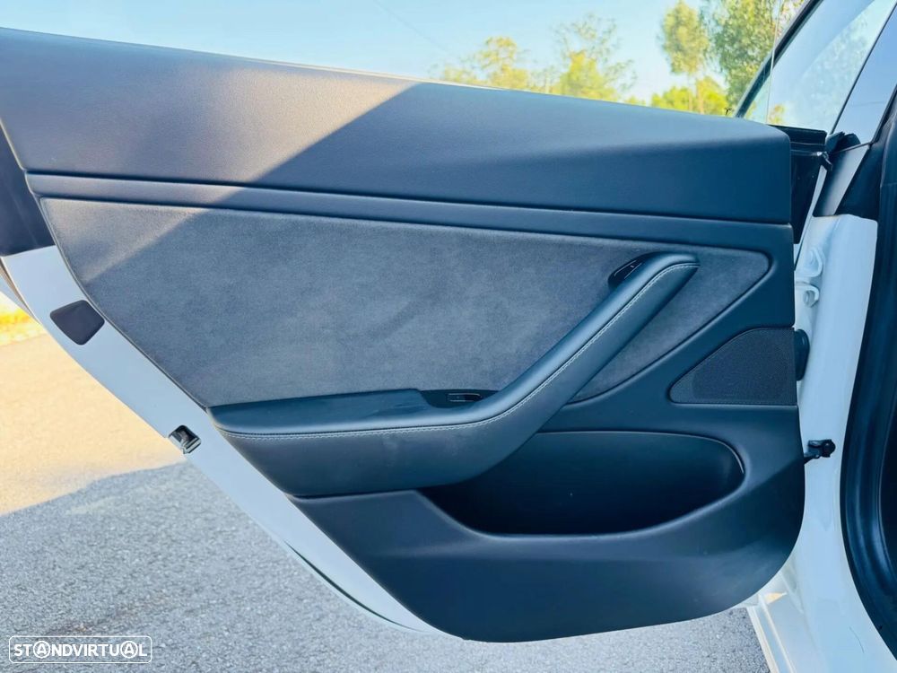 Tesla Model 3 Long Range AWD Dual Motor - 39