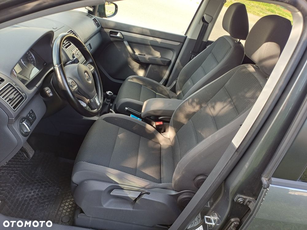 Volkswagen Touran - 7