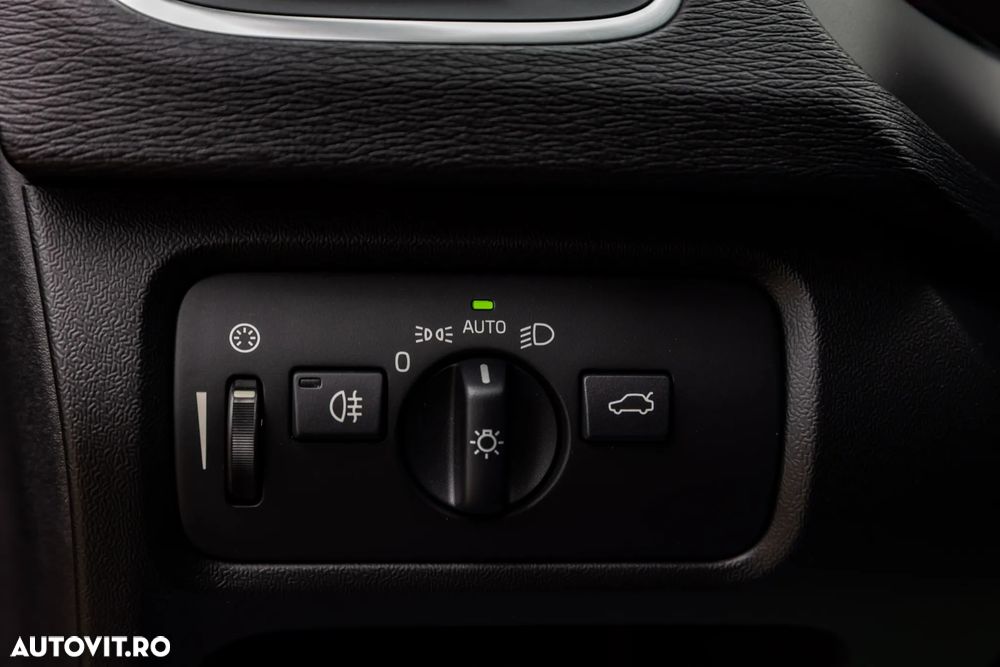 Volvo V40 D2 Momentum - 13
