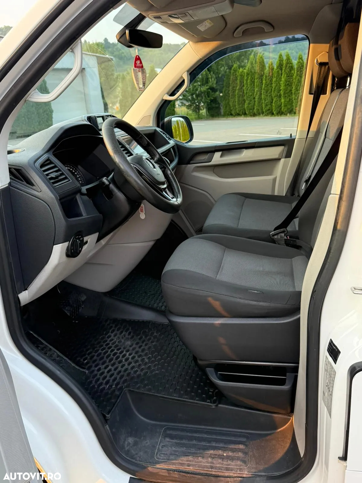 Volkswagen Transporter - 8