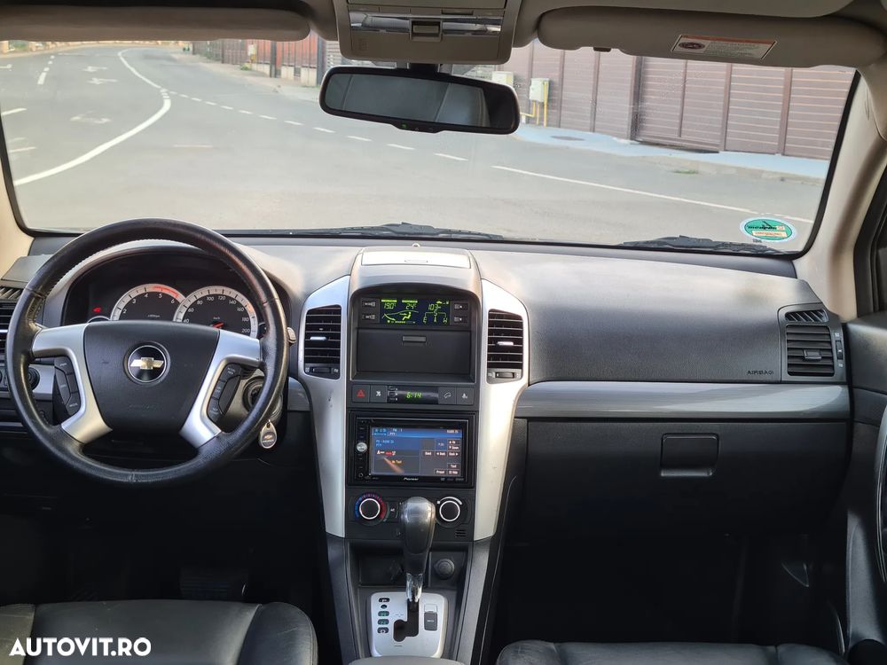 Chevrolet Captiva 2.0 4WD 7 Sitzer Automatik LT - 11