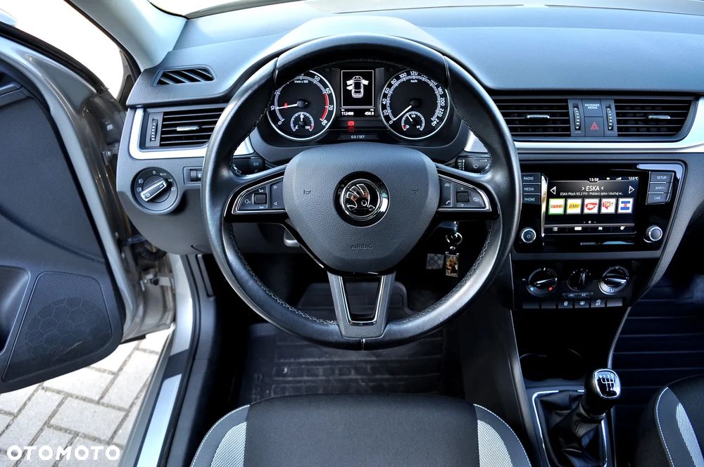 Skoda RAPID 1.0 TSI Style - 26