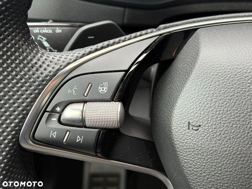Skoda Karoq 1.5 TSI ACT Sportline DSG - 9