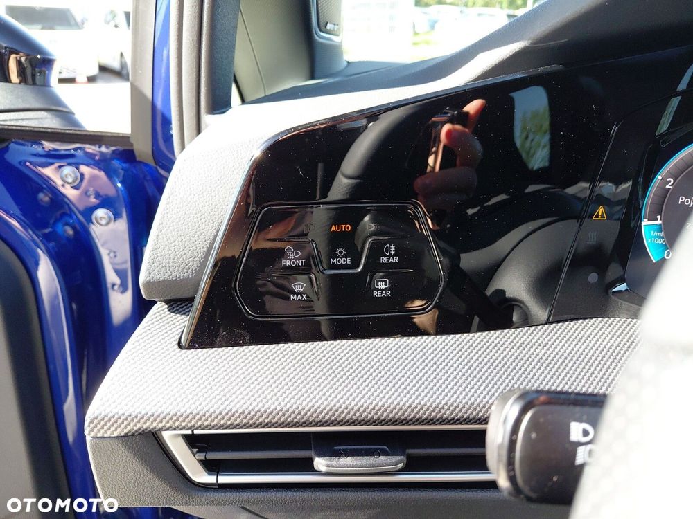 Volkswagen Golf 1.5 eTSI mHEV R-Line Plus DSG - 33