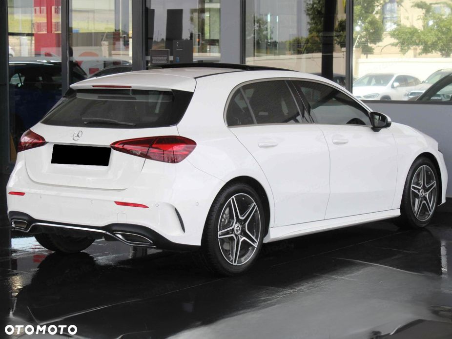 Mercedes-Benz Klasa A 220 4-Matic AMG Line 8G-DCT - 3