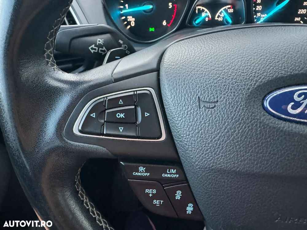 Ford Kuga 2.0 TDCi 4x4 Aut. Vignale - 26