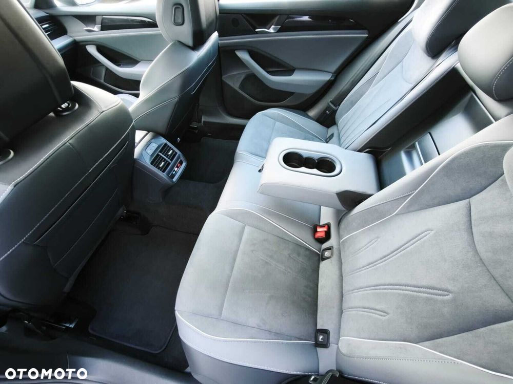 Volkswagen Passat Variant 2.0 TDI SCR Business DSG - 19