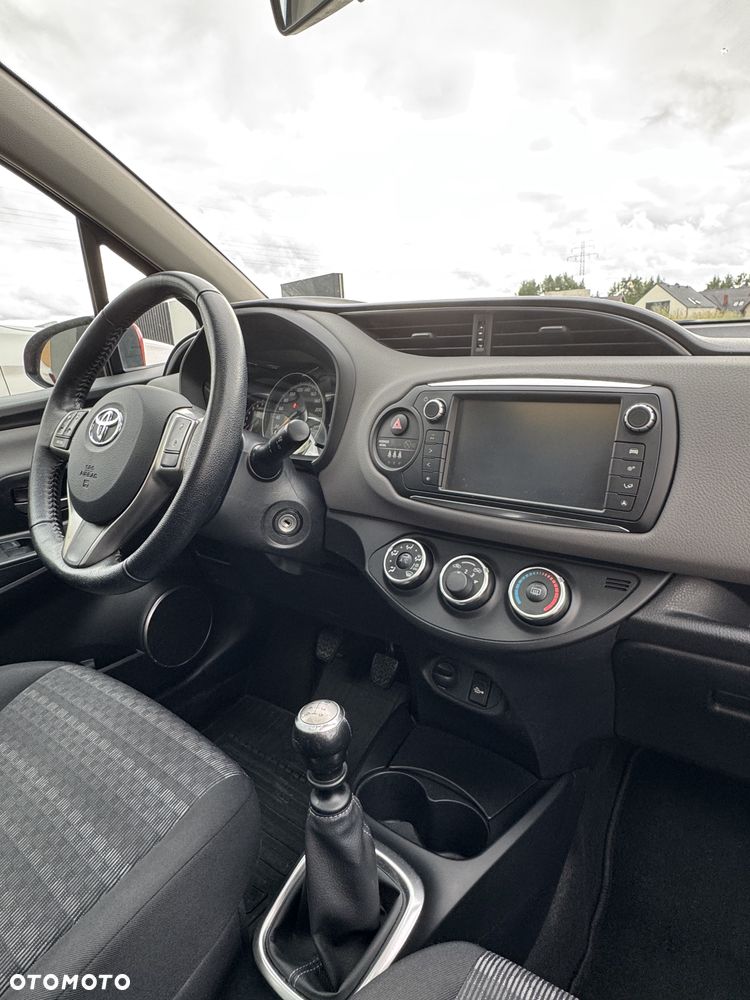 Toyota Yaris 1.33 Premium - 11