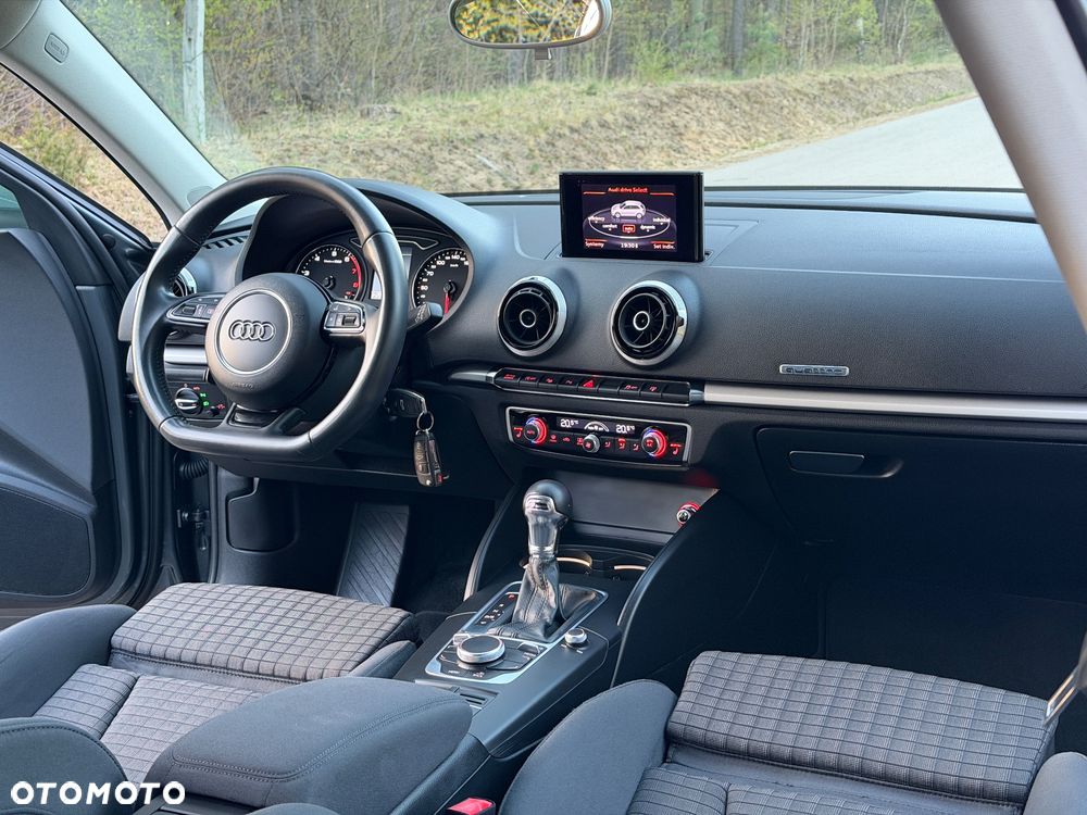 Audi A3 Sportback 1.8 TFSI Quattro Attraction S tronic - 25