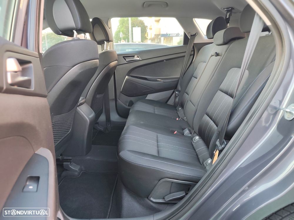 Hyundai Tucson 1.7 CRDi Creative - 28