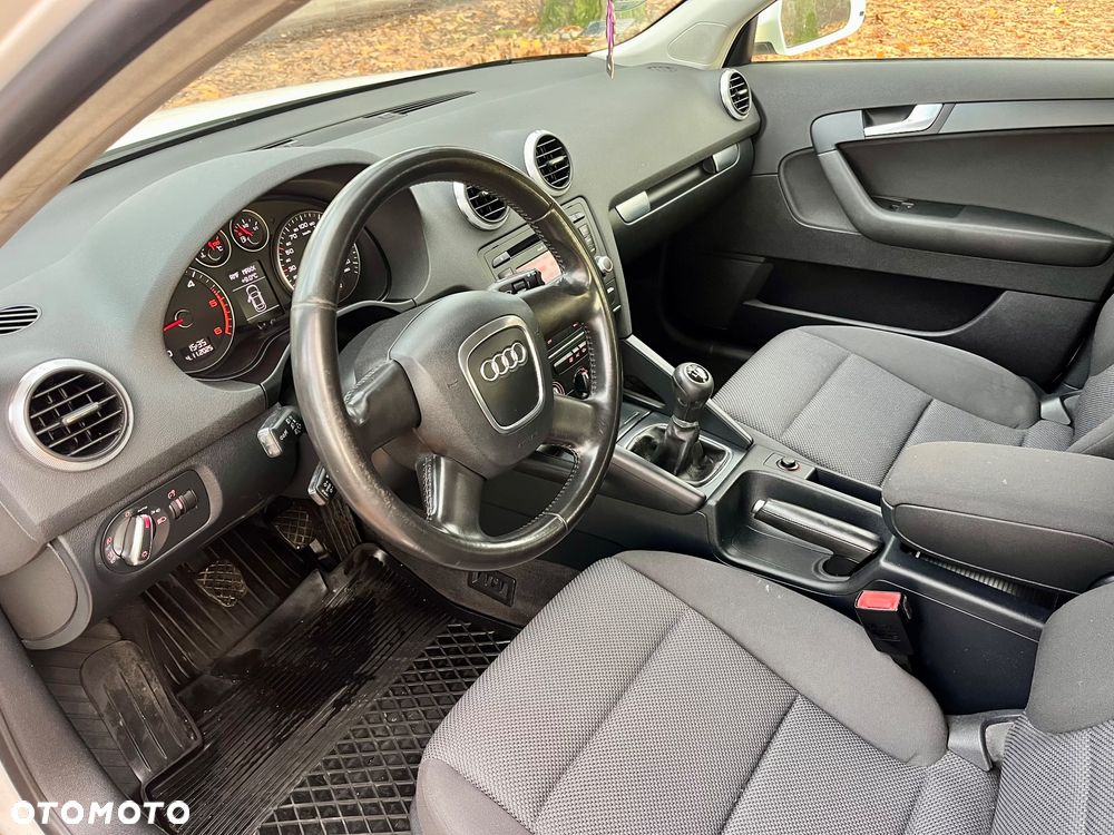 Audi A3 Sportback ver-1-6-tdi-sportback-clean-diesel-s-line-sportpaket - 14