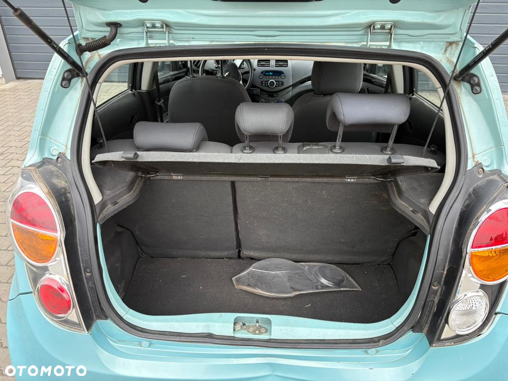 Chevrolet Spark - 17
