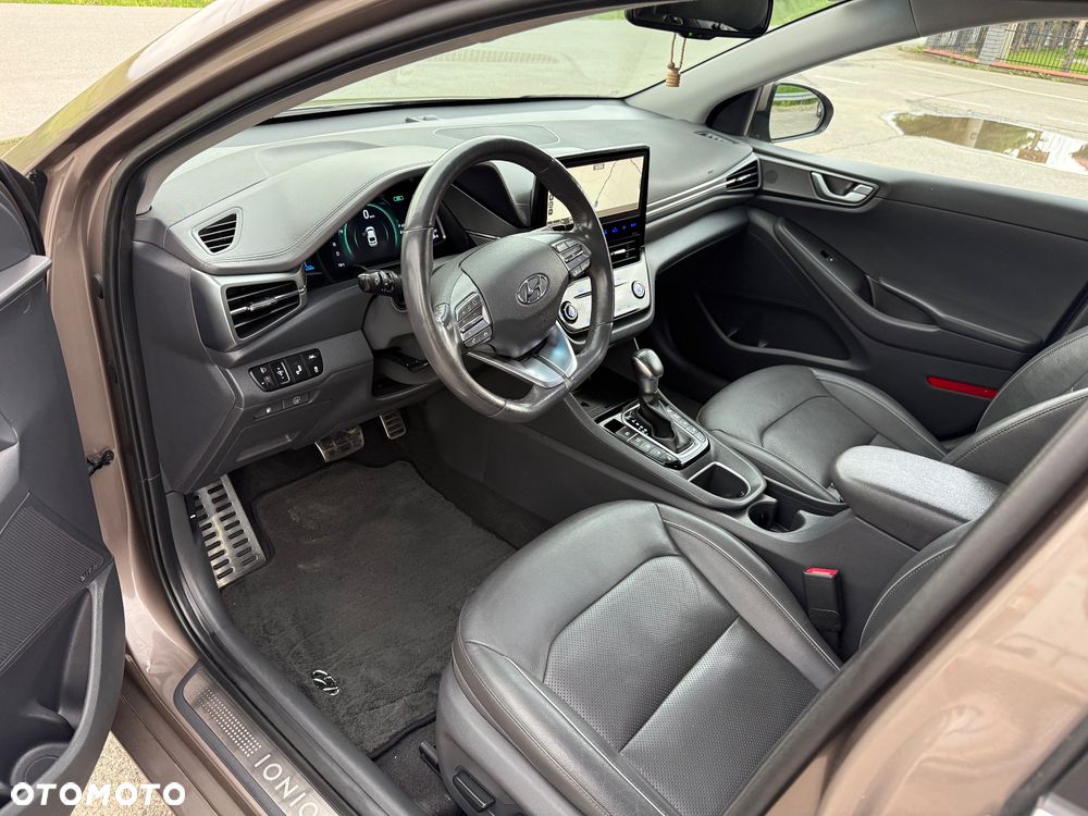 Hyundai IONIQ 1.6 GDI Premium - 11