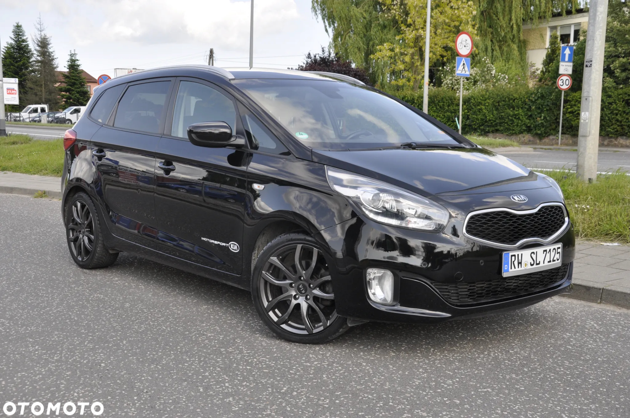 Kia Carens 1.7 CRDi 136 Dream Team Edition - 15