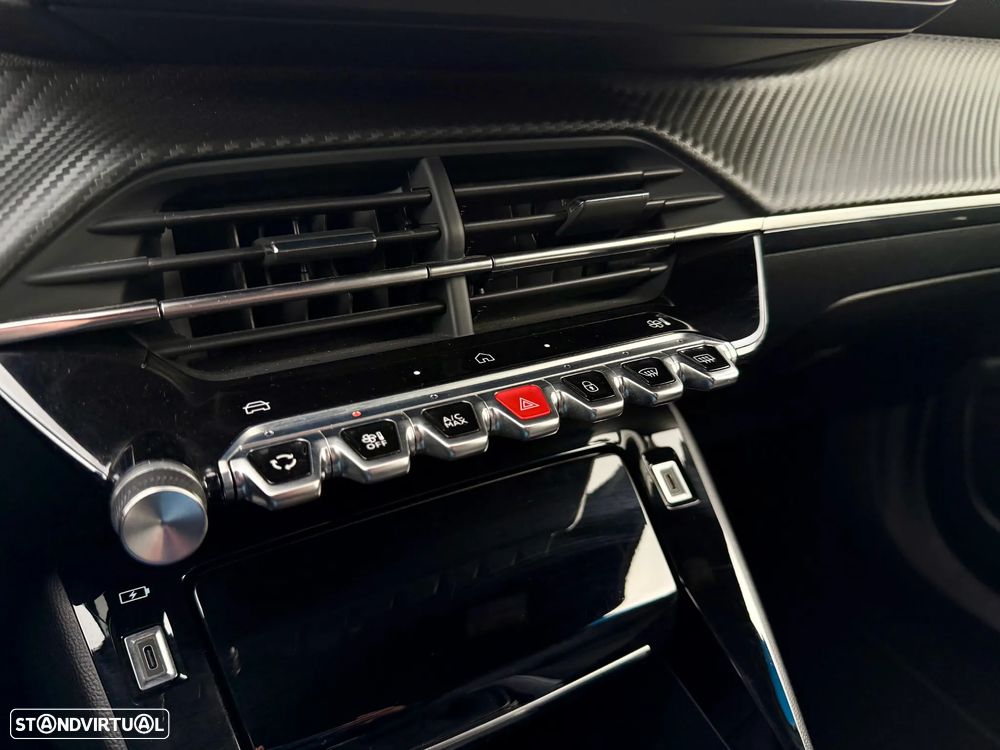 Peugeot 2008 1.2 PureTech Allure Pack - 23
