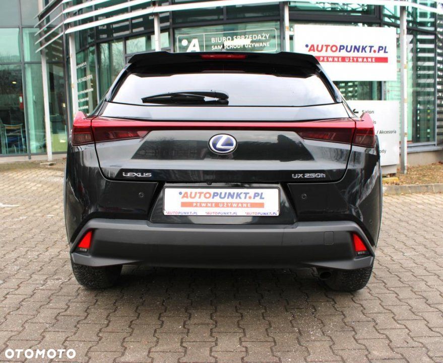 Lexus UX - 6