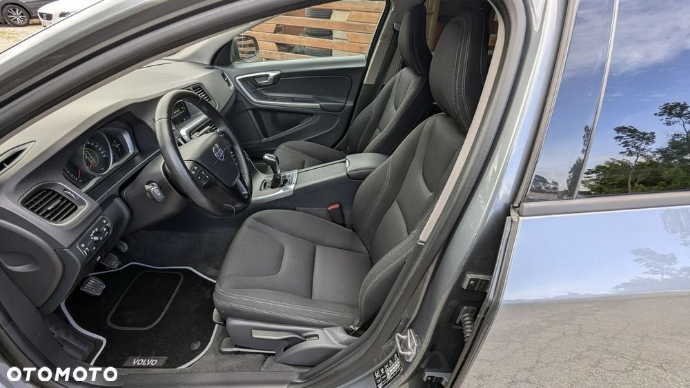 Volvo V60 D2 Kinetic - 13