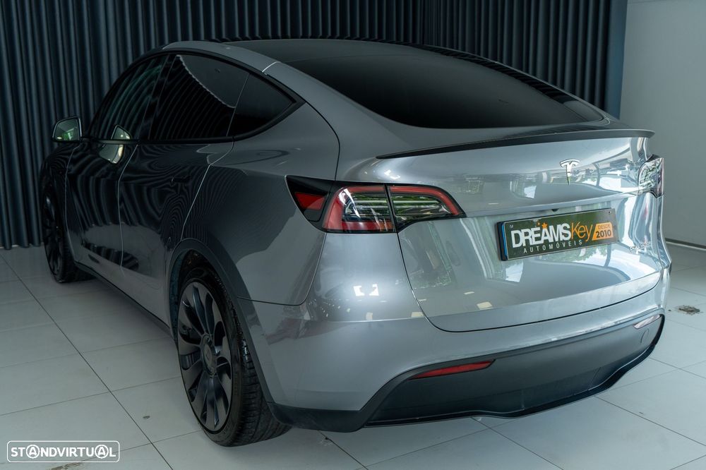 Tesla Model Y Performance Tração Integral - 17