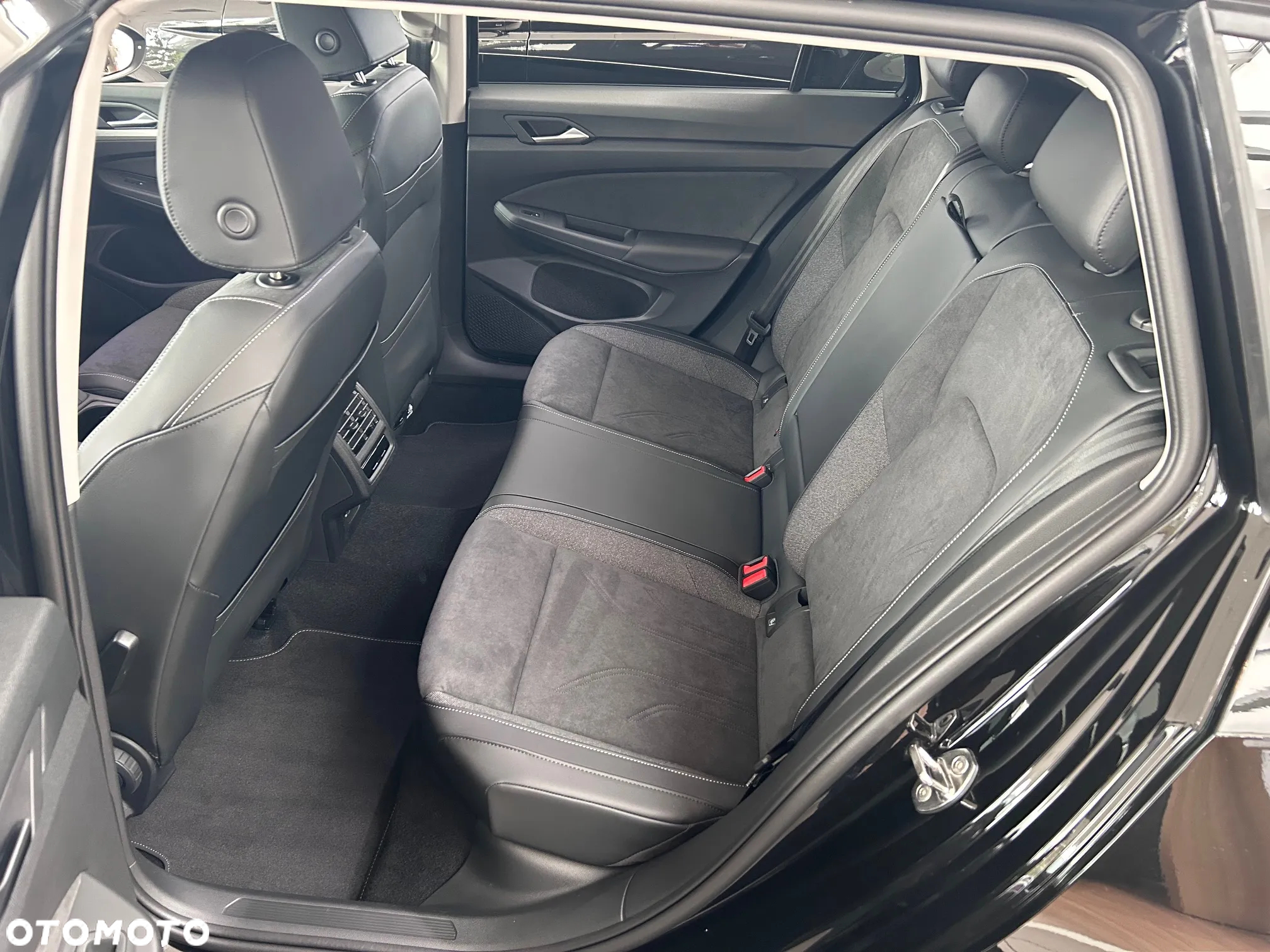 Volkswagen Golf VIII 2.0 TDI Life Plus DSG - 7