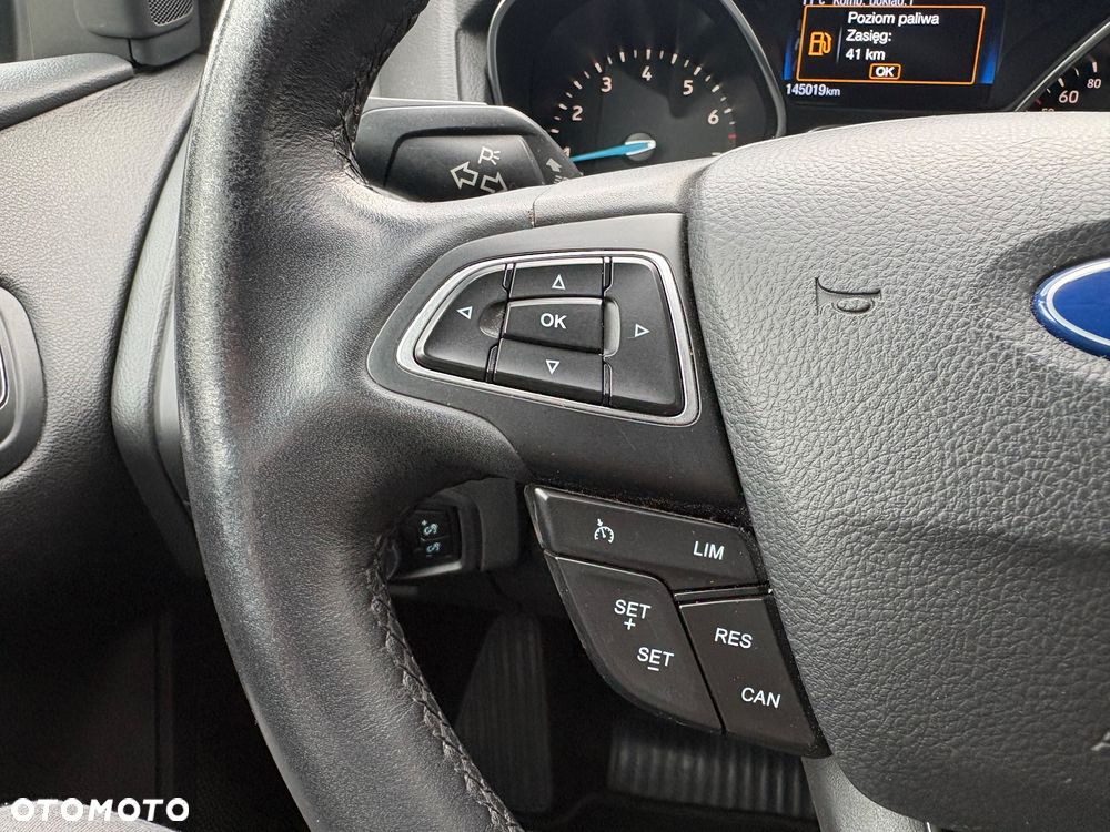 Ford Focus 1.0 EcoBoost Titanium - 24