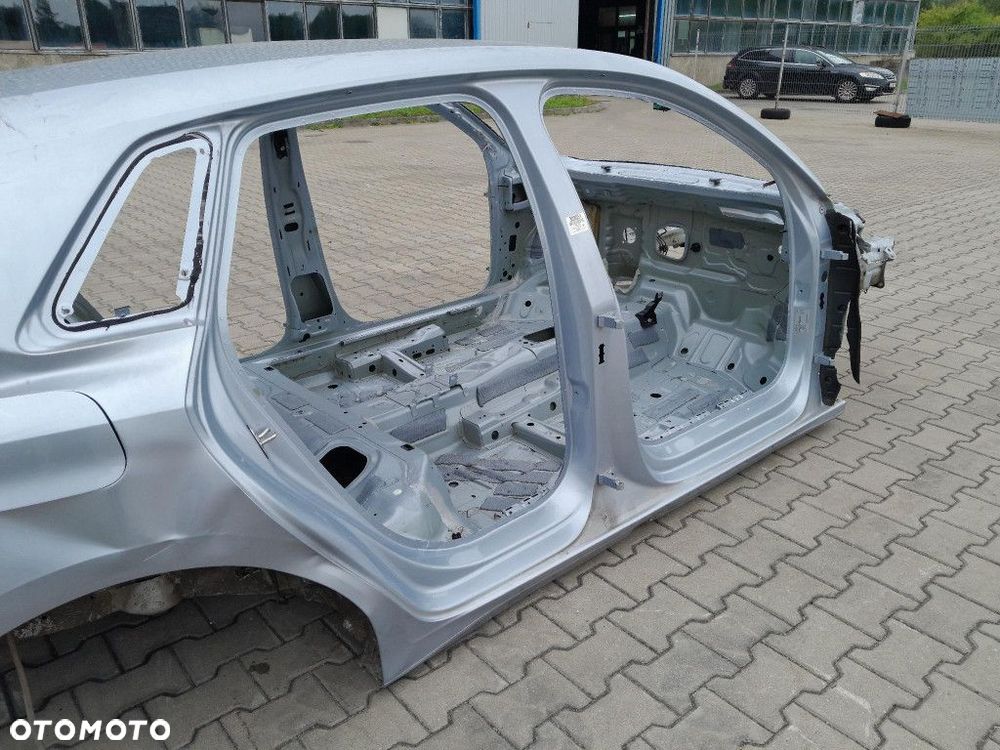 AUDI A3 8Y 5D SPORTBACK PRÓG SŁUPEK PRAWY DŁUGI  LZ7G - 5