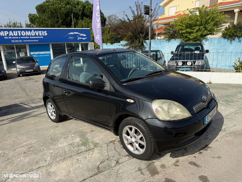 Toyota Yaris 2000 photo 3