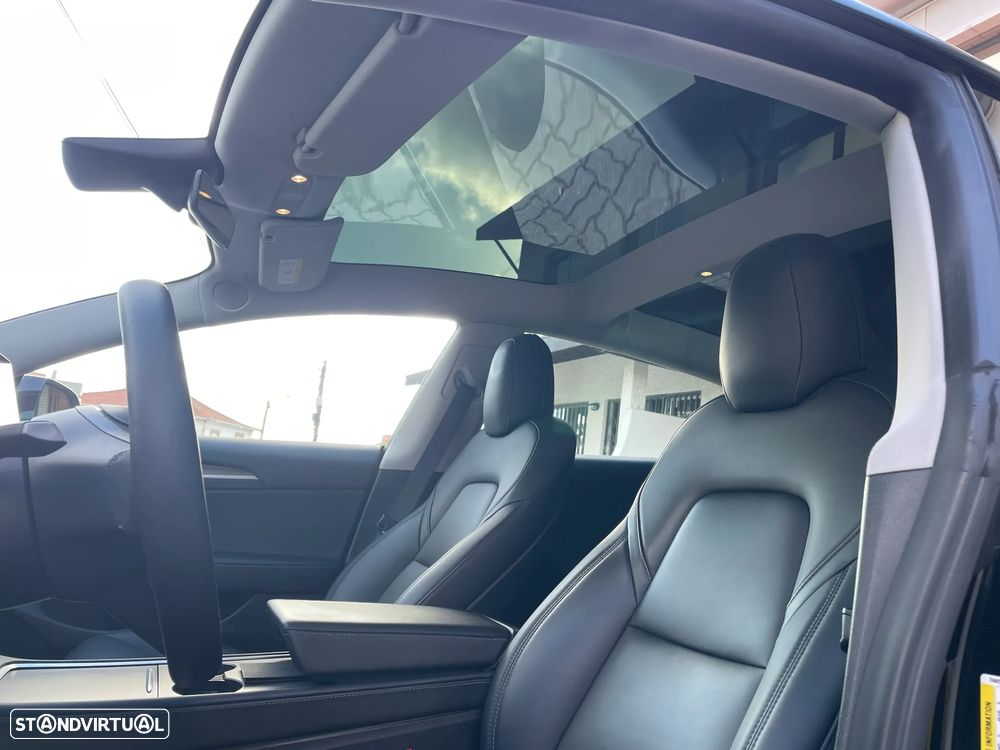 Tesla Model 3 RWD - 18