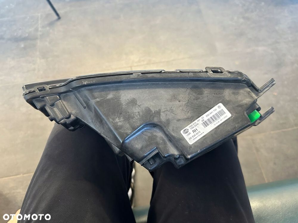 Przednie światło przeciwmgielne prawe VW Passat nowa 3G0941700 - 5