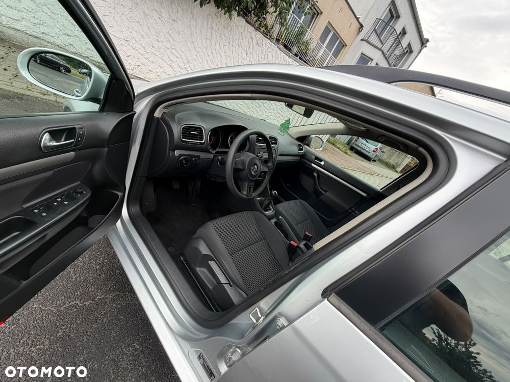 Volkswagen Golf 1.6 TDI DPF BlueMotion Technology Comfortline - 14