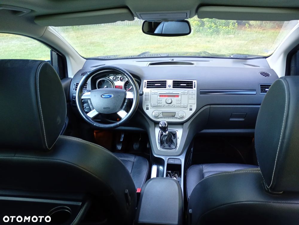 Ford Kuga - 13