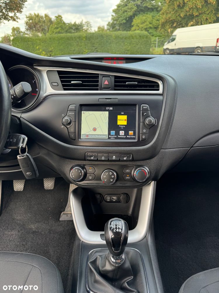 Kia Ceed 1.6 GDI ISG Platinum Edition - 31