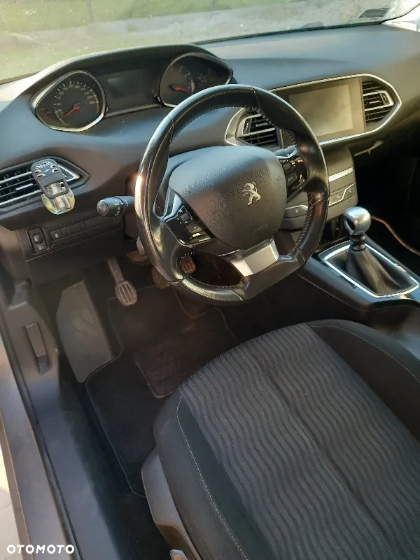 Peugeot 308 1.6 THP Active - 11