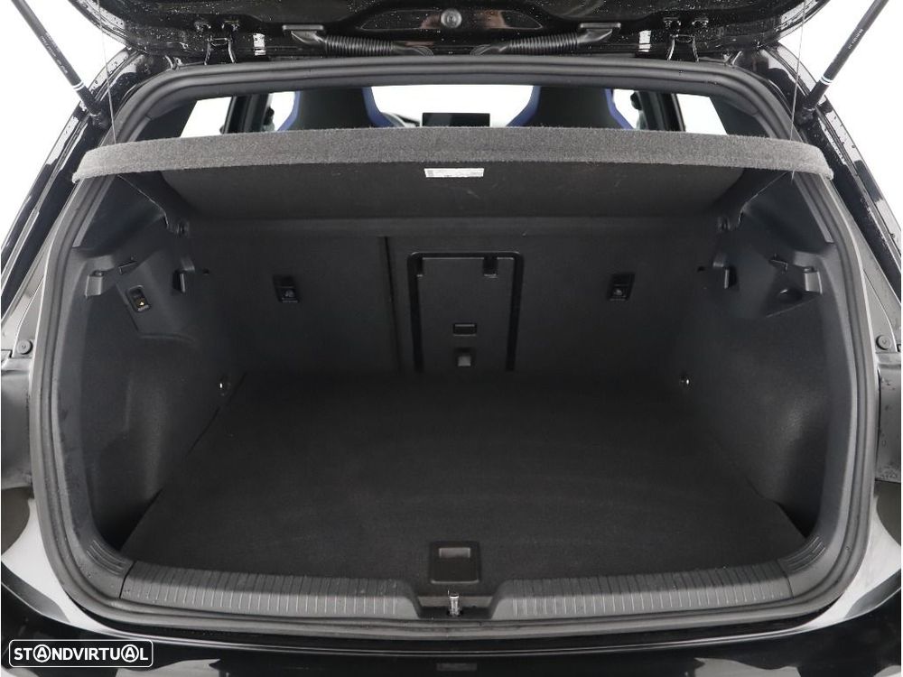 VW Golf 1.5 TSI e-Hybrid GTE DSG - 24