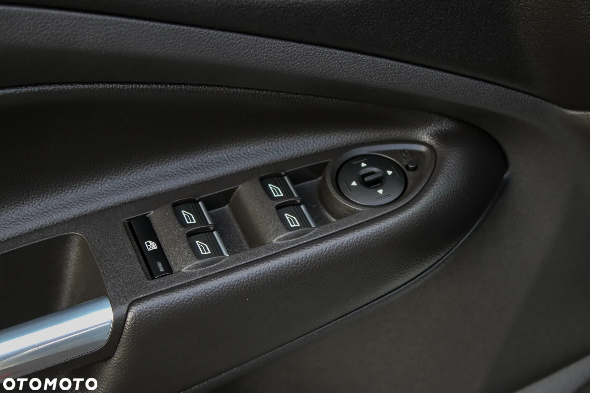 Ford Kuga 1.5 EcoBoost 2x4 ST-Line - 30
