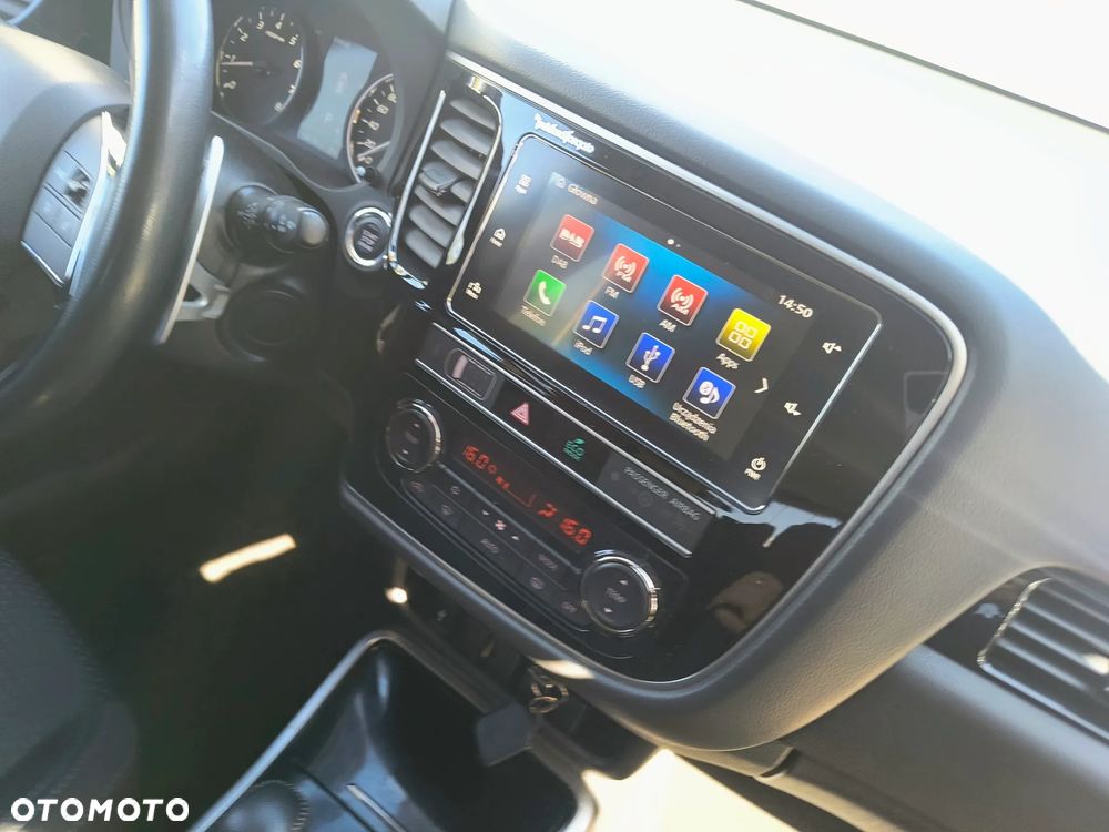Mitsubishi Outlander 2.0 Intense + 4WD CVT - 13