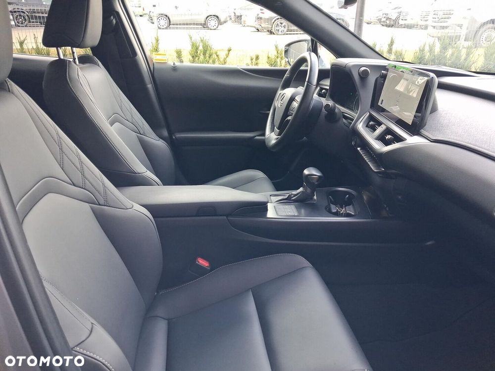 Lexus UX 250h GPF F Sport Design 2WD - 16